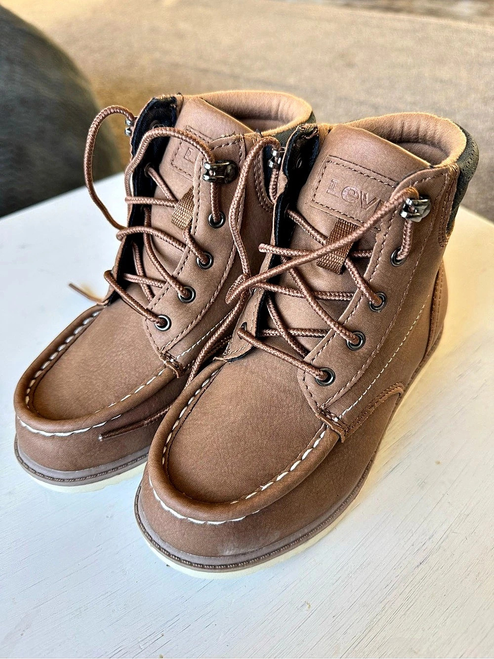 Levi's Dean Moc Toe Ankle Boot Moc Toe Ankle Boots Boys US 12 M Brown & Black